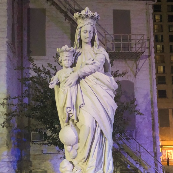 Meet your Posher, Kelly - Picture 3 of 3